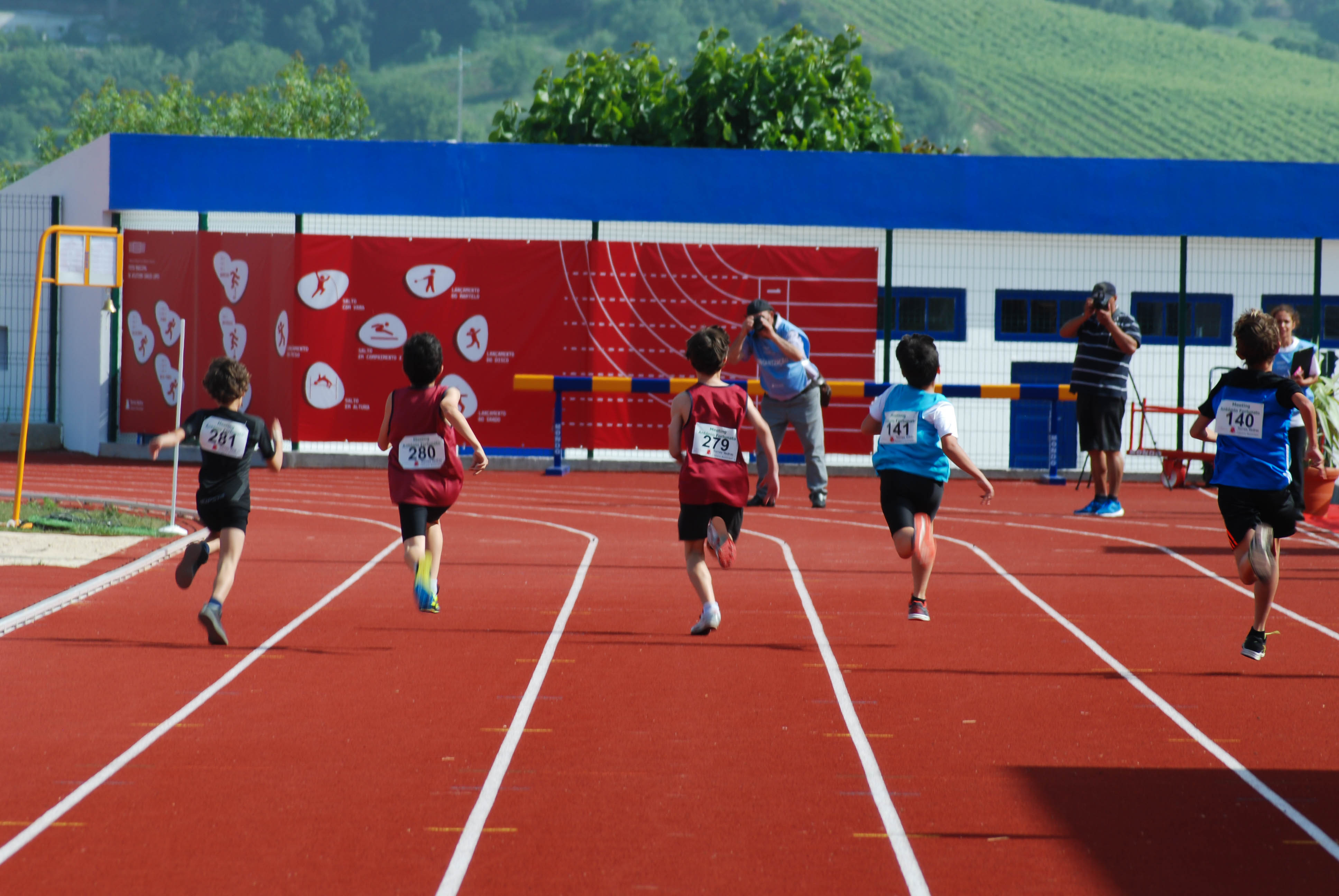 Campeonatos Regionais de Pista Sub-14 (Infantis) e Sub-18 (Juvenis)