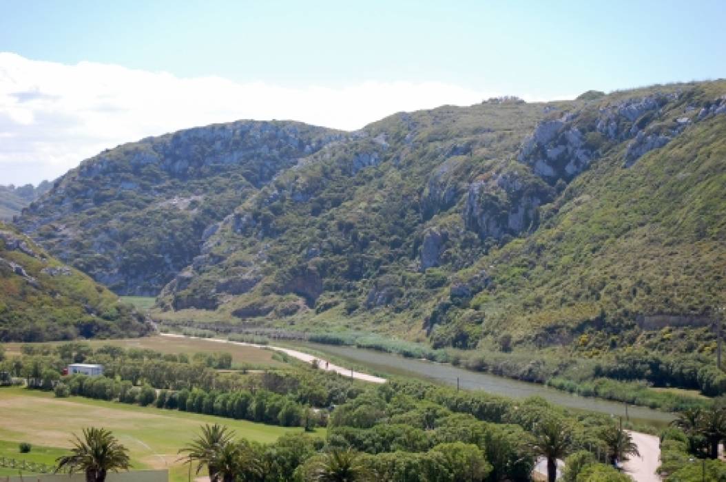 Caminhada pelas Escarpas da Maceira